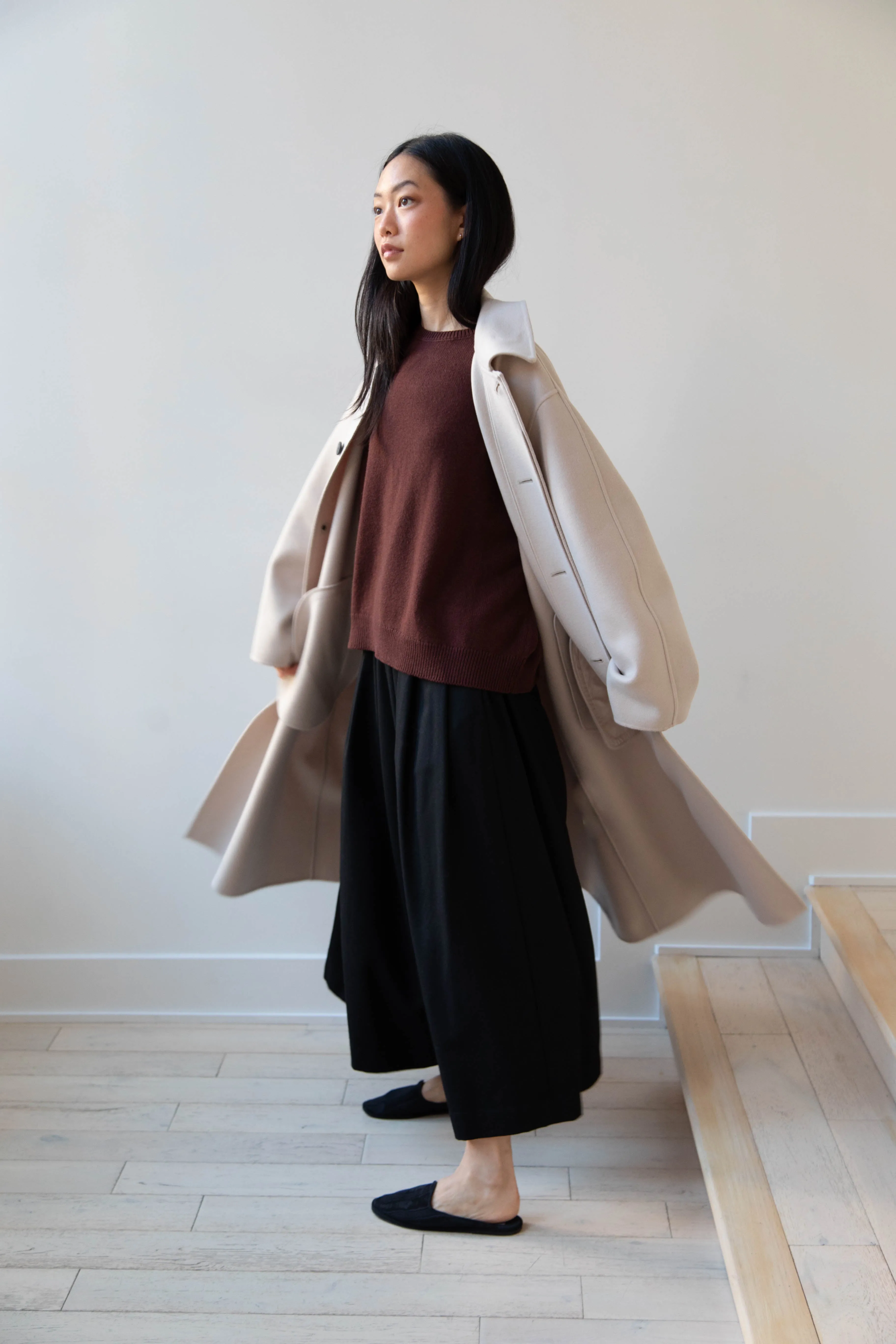 Aton | Balmacaan Coat in Beige Grey