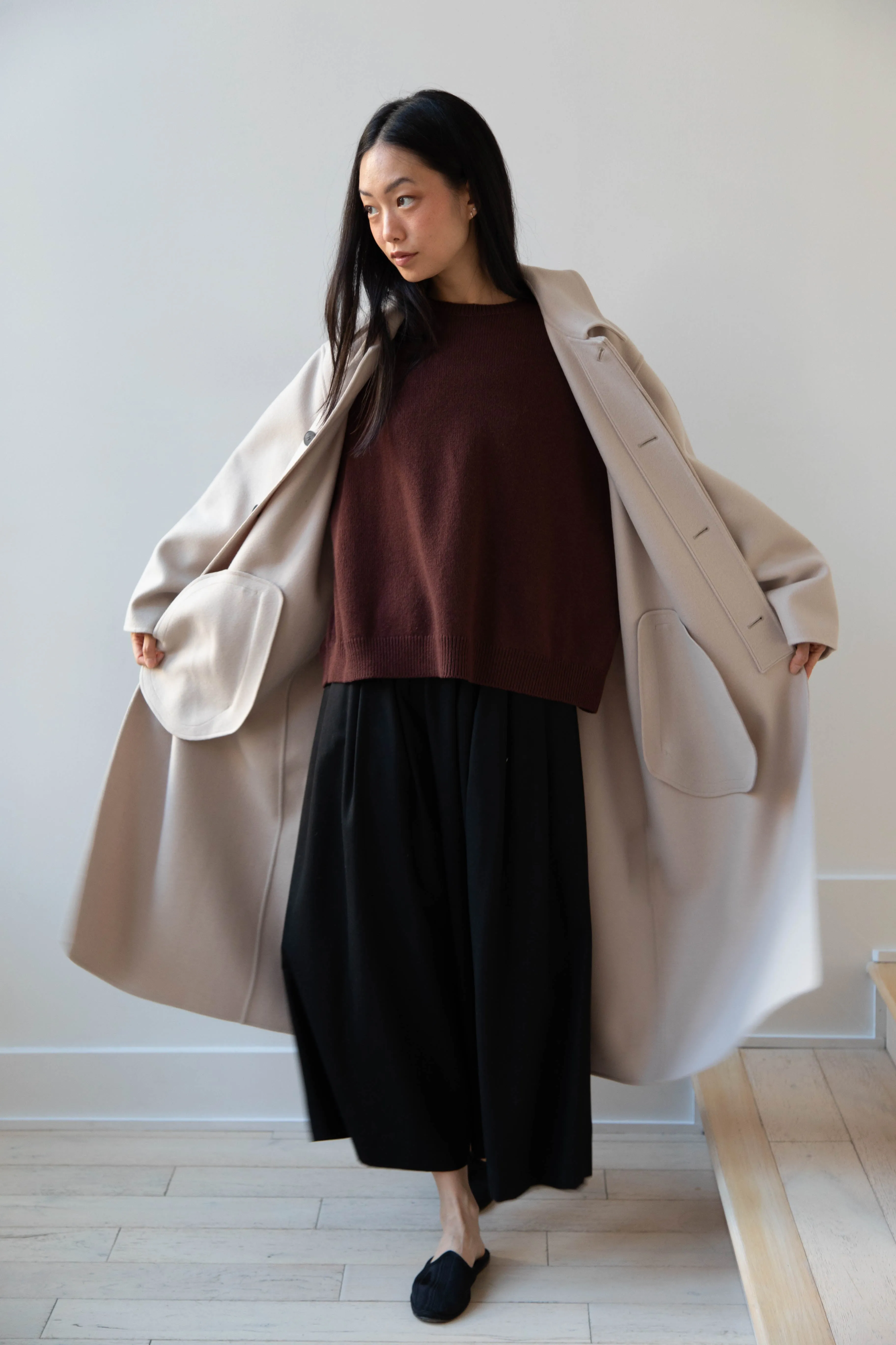 Aton | Balmacaan Coat in Beige Grey