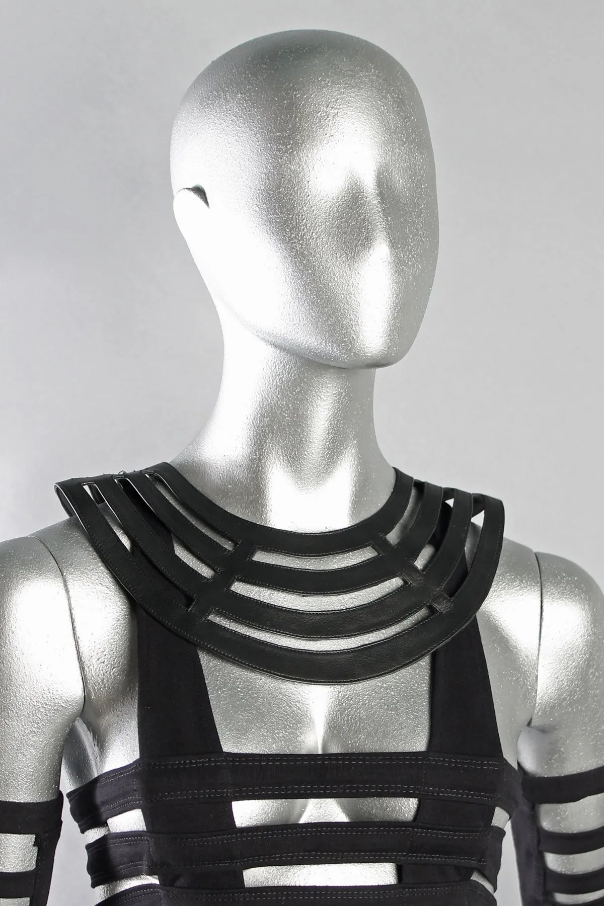 Five and Diamond Desert Cage Collar - Leather