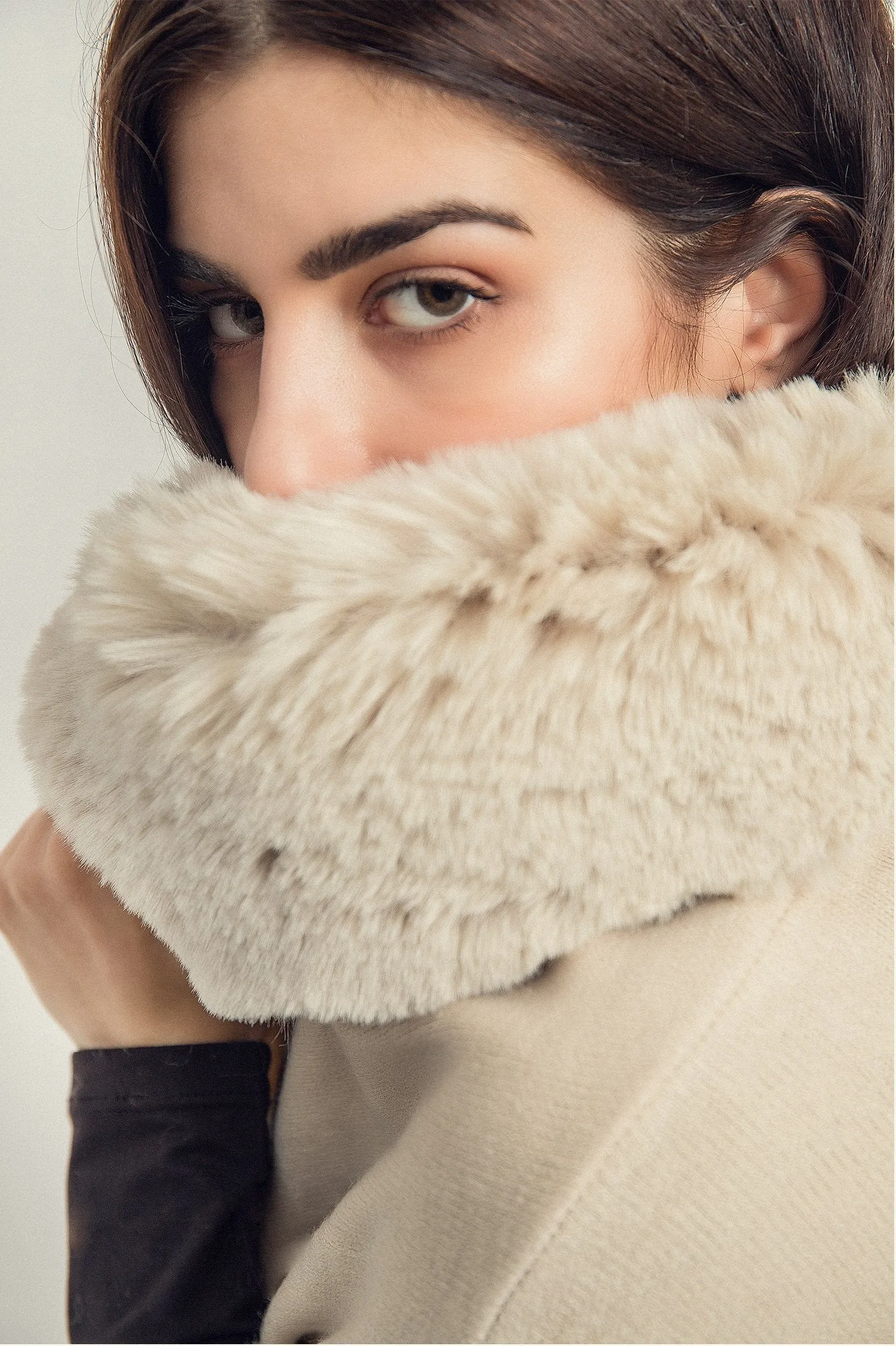 FUR CAPE-BEIGE