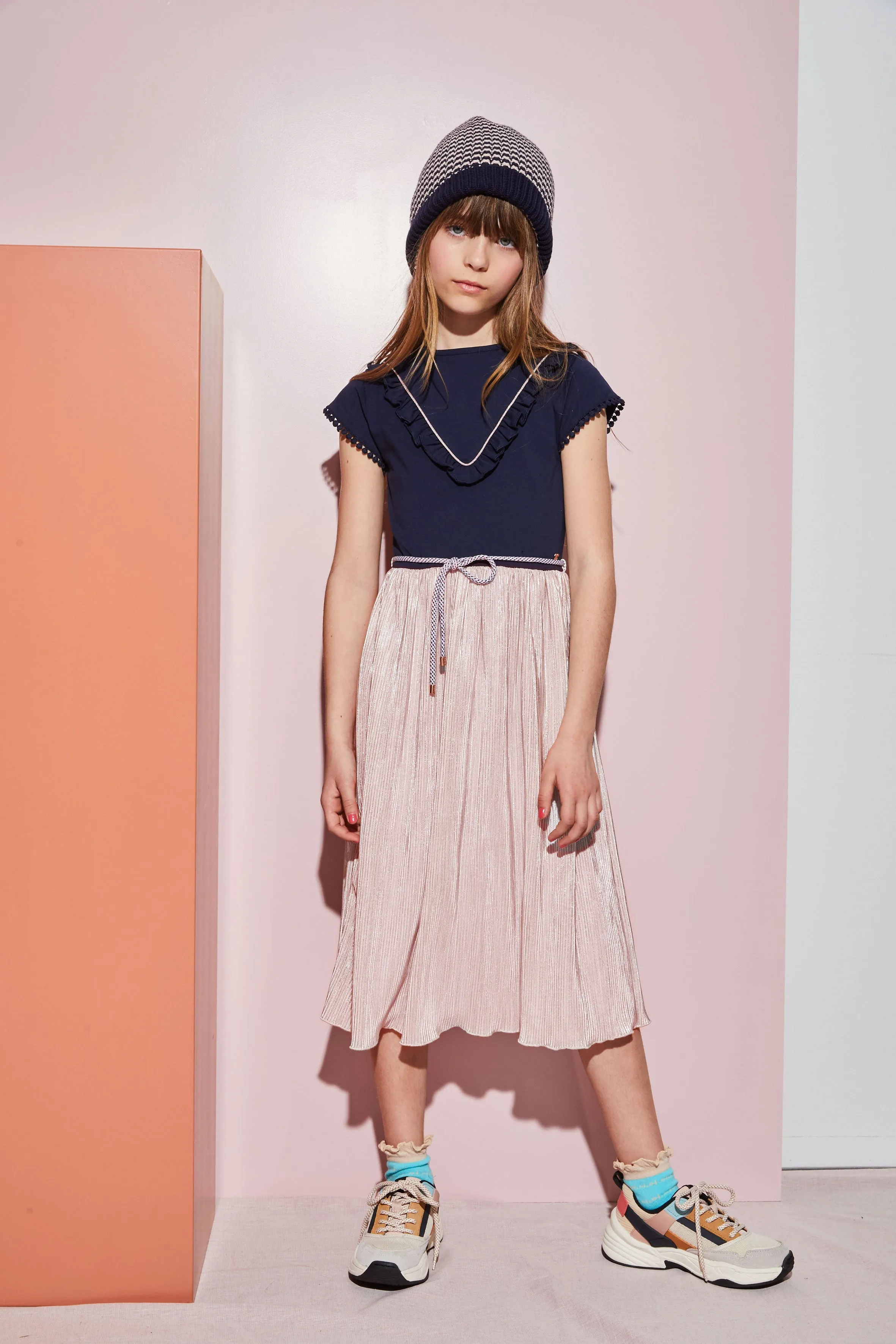 NoNo Mikado maxi dress with jersey s/sl top plissee skirt