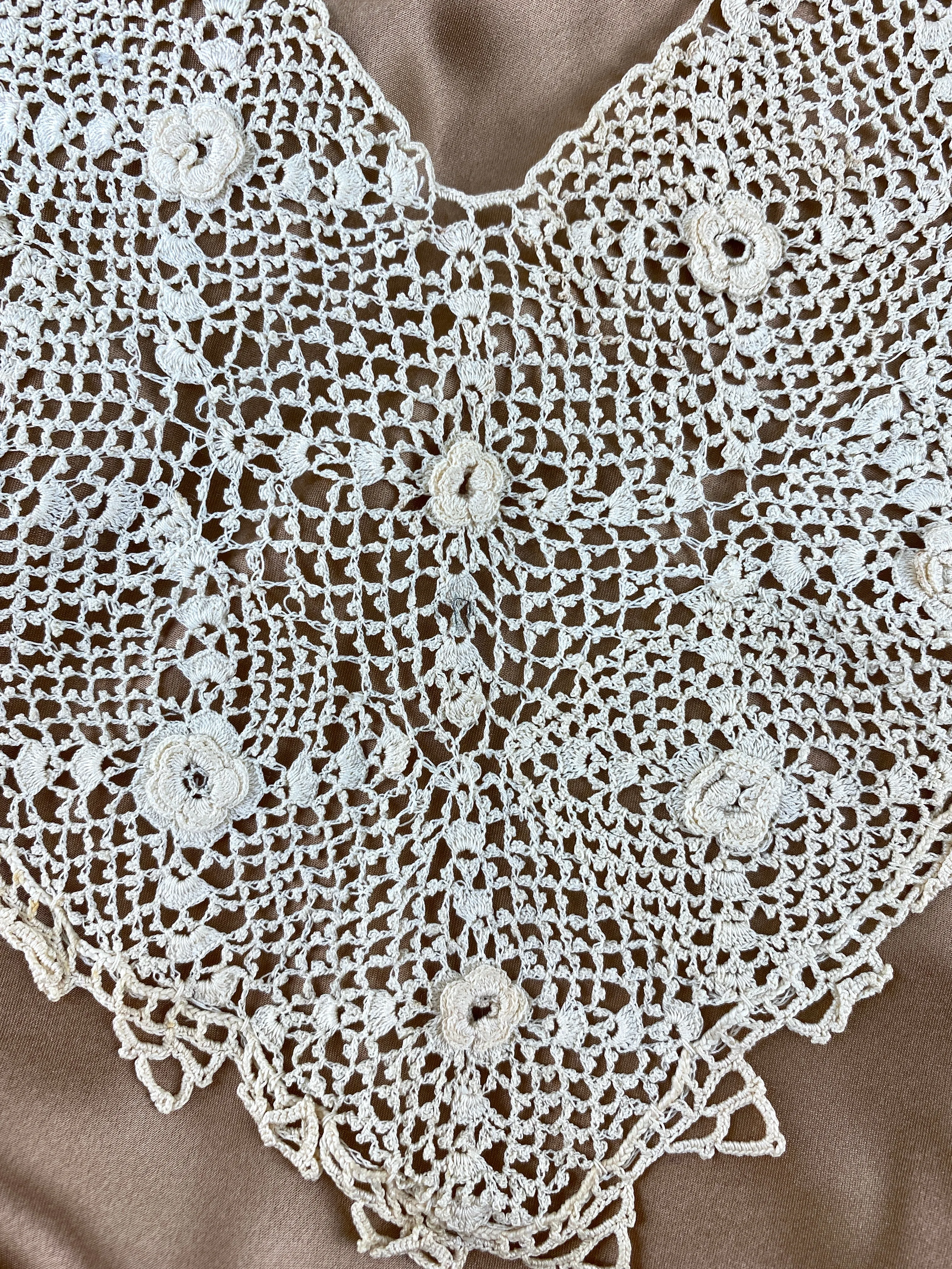 Vintage 1930s Beige Irish Crochet Collar